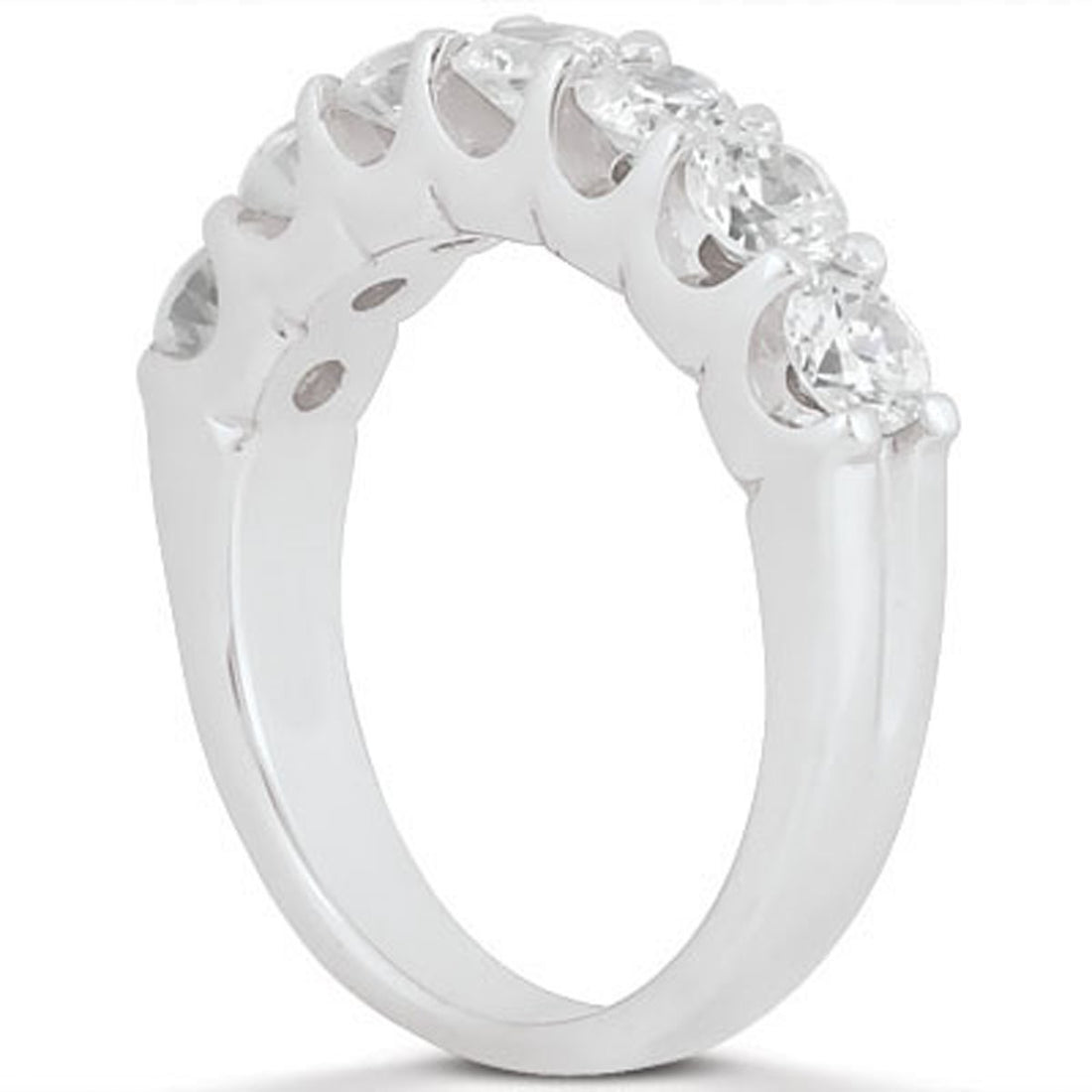 Anillo de bodas de oro blanco de 14 k con diamantes festoneados y engaste en U compartido