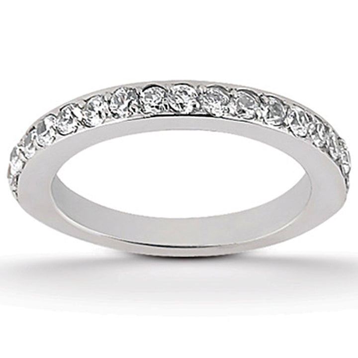 Anillo de bodas de oro blanco de 14 k con pavé de diamantes engastados de 1/2 pulgada de circunferencia