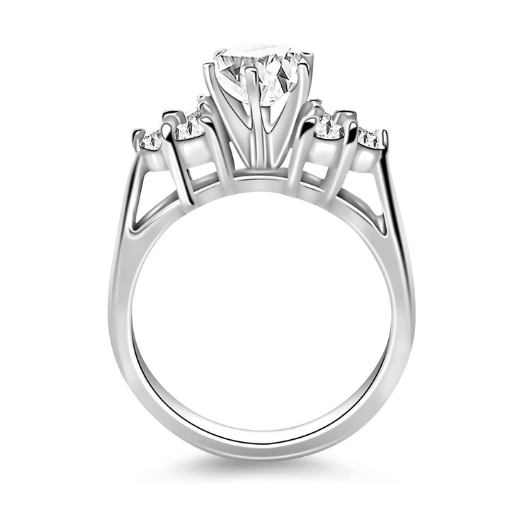 Anillo de compromiso estilo catedral de oro blanco de 14 k con diamantes en grupos laterales