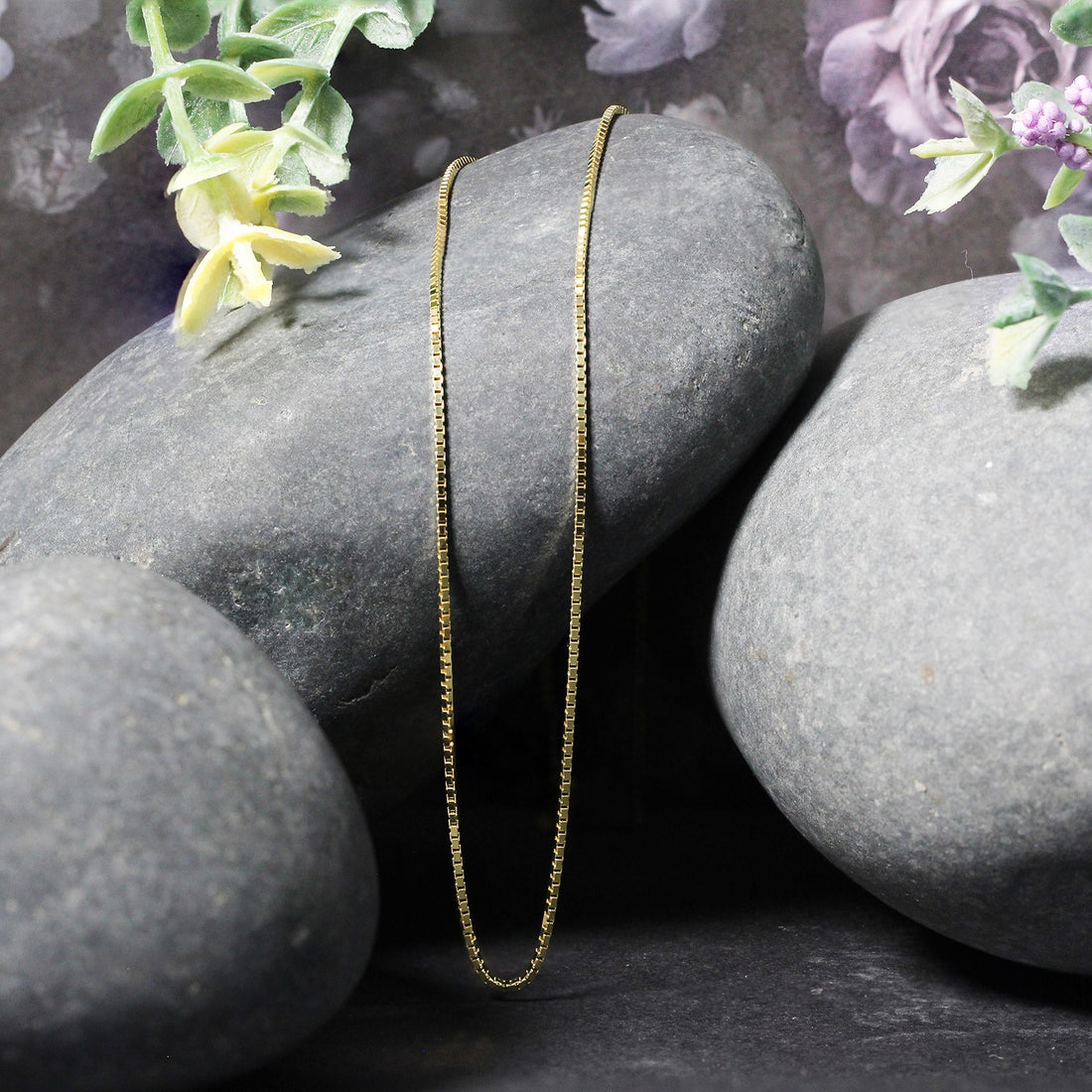 Cadena clásica de oro amarillo de 10 k (0,94 mm)