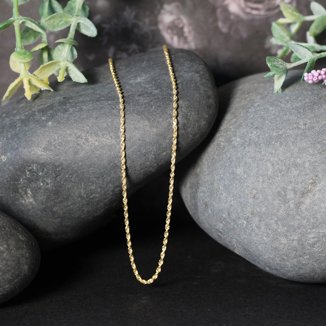 Cadena de eslabones macizos de oro amarillo de 10 k con corte de diamante (1,40 mm)