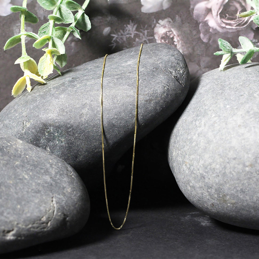 Cadena clásica de oro amarillo de 10 k (0,45 mm)
