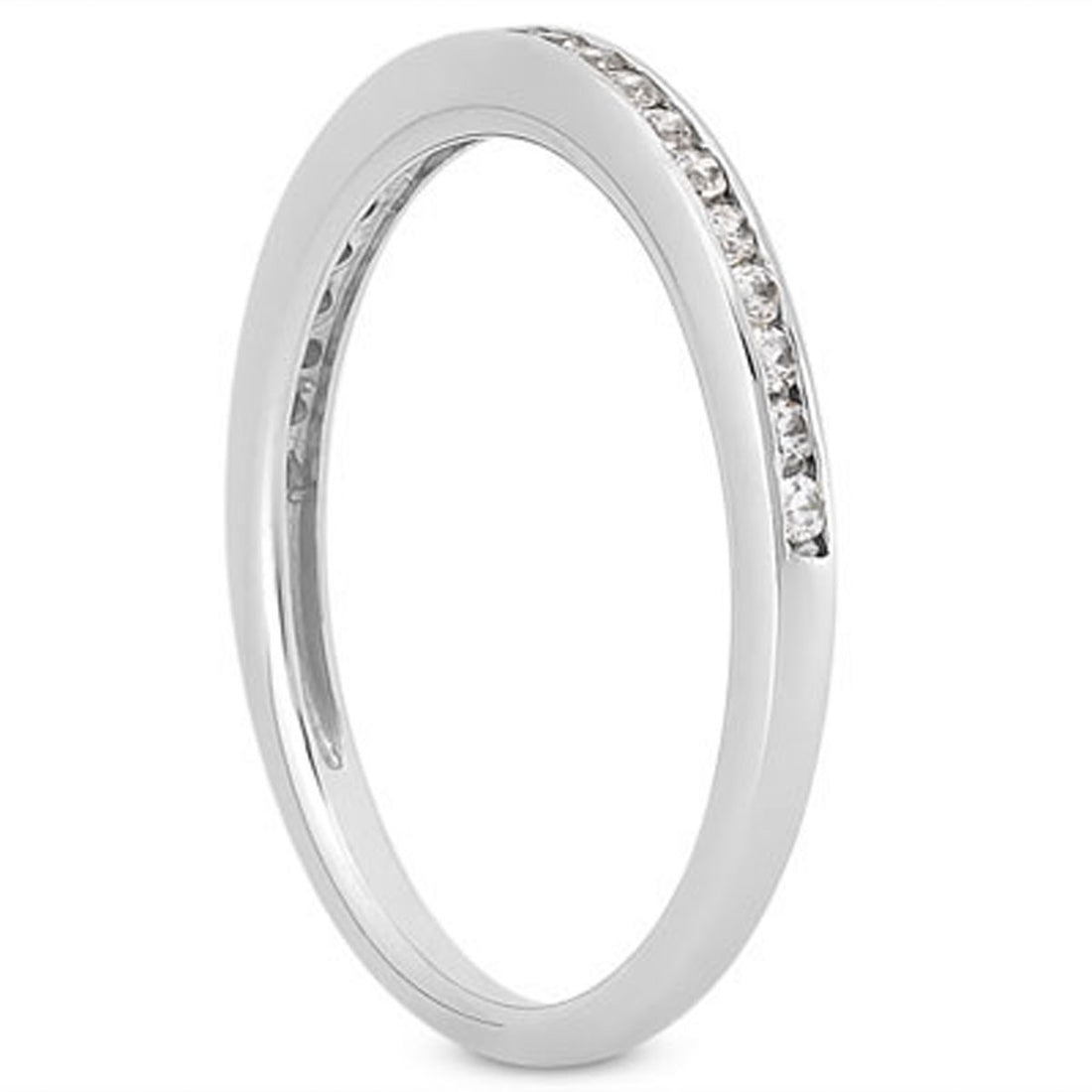 Anillo de bodas de oro blanco de 14 k con diamantes de perfil delgado y engastado en canal