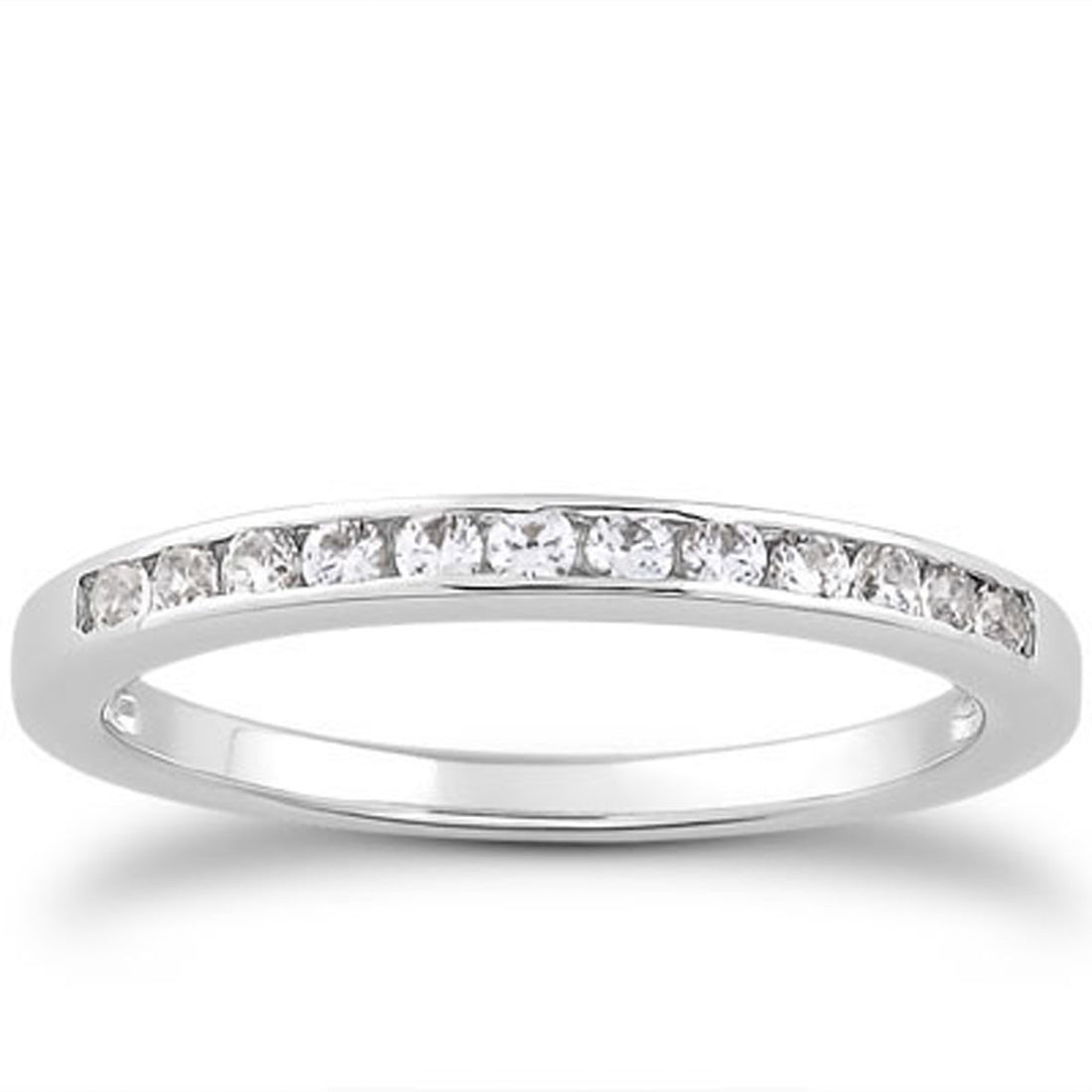 Anillo de bodas de oro blanco de 14 k con diamantes engastados en canal, con un perímetro de 1/3