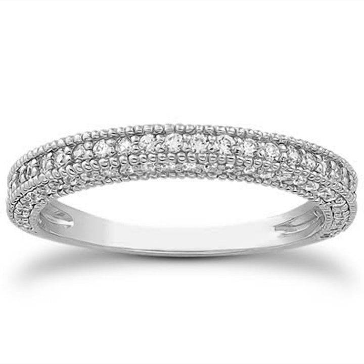 Anillo de bodas de oro blanco de 14 k con textura milgrain y diamantes pavé de fantasía