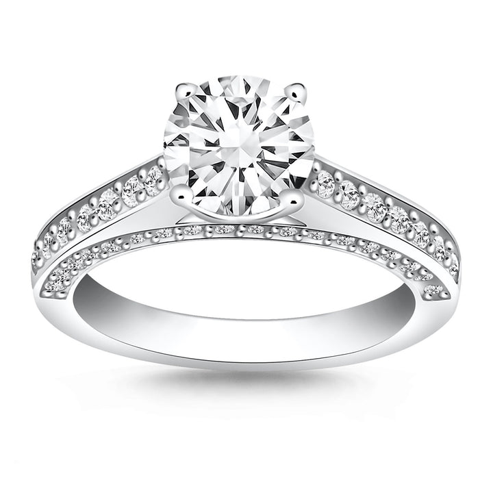 Anillo de compromiso con forma de catedral de diamantes pavé de oro blanco de 14 k