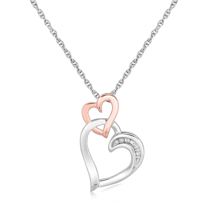 Colgante de plata de ley con dos corazones en cascada y detalles de diamantes (0,02 ct)