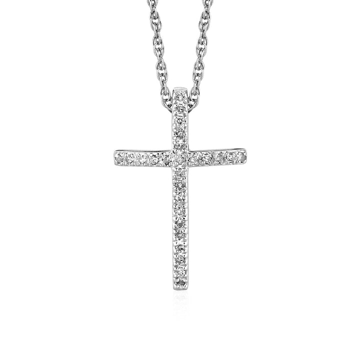 Colgante de cruz estrecha con diamantes en plata de ley