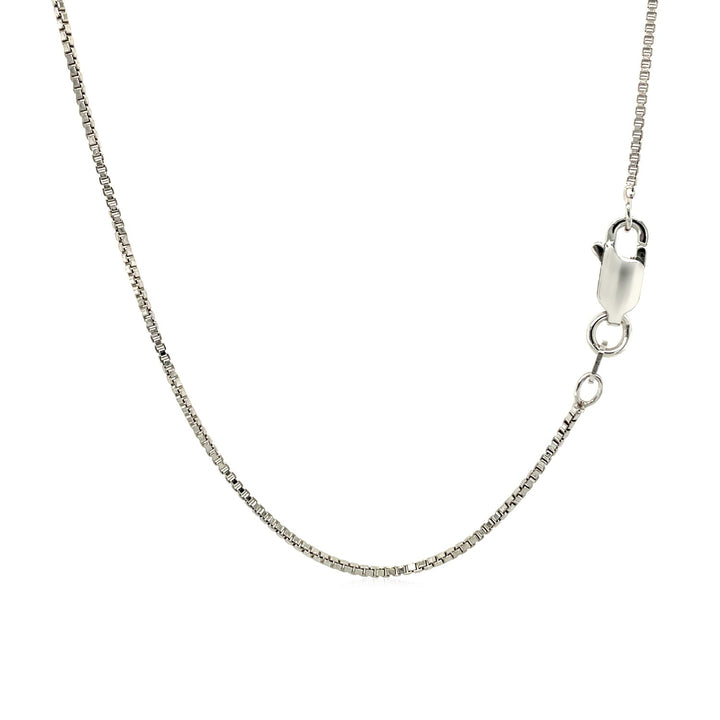 Colgante de plata de ley con diseño de nudo de amor con textura de cresta