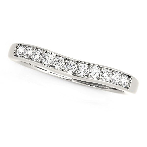 Alianza de boda de oro blanco de 14 k con diamantes curvados (1/4 ct)