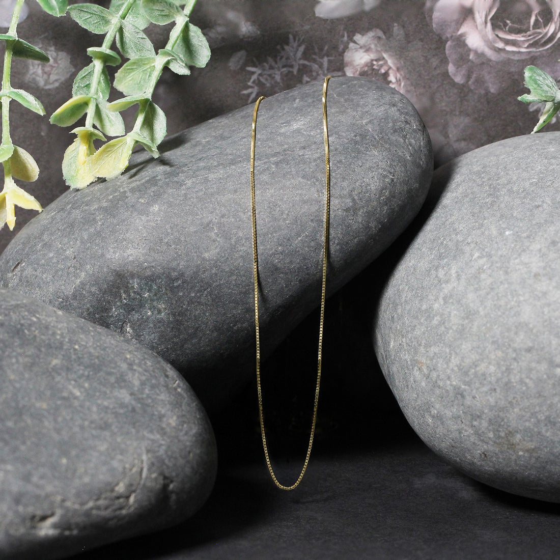 Cadena clásica de oro amarillo de 10 k (0,45 mm)