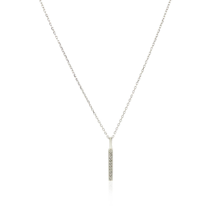 Colgante de barra de oro blanco de 14 k con diamantes
