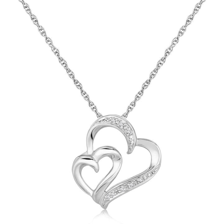 Colgante de corazón doble de fantasía con detalles de diamantes en plata de ley (0,02 ct)