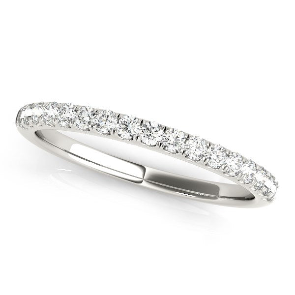 Alianza de boda de oro blanco de 14 k con engaste festoneado de diamantes (1/3 ct)