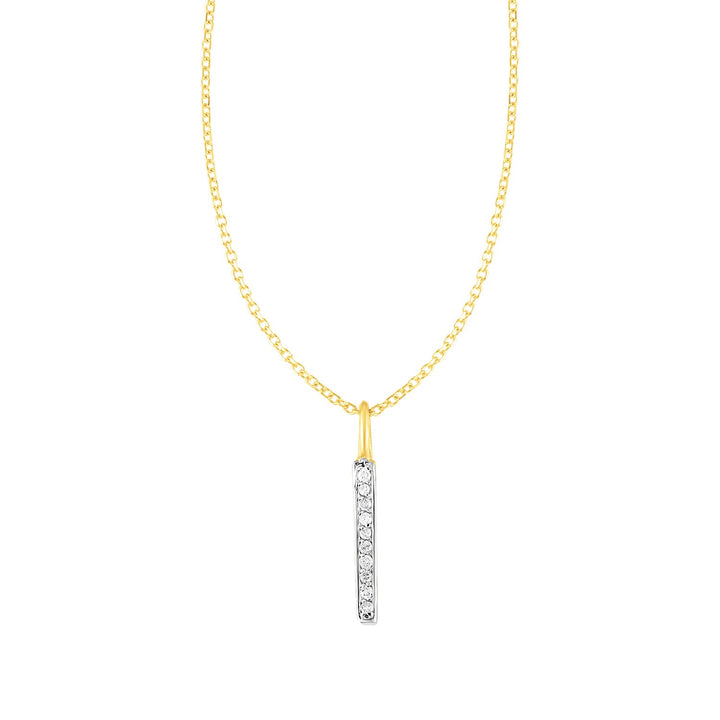 Colgante de barra de oro amarillo de 14 k con diamantes