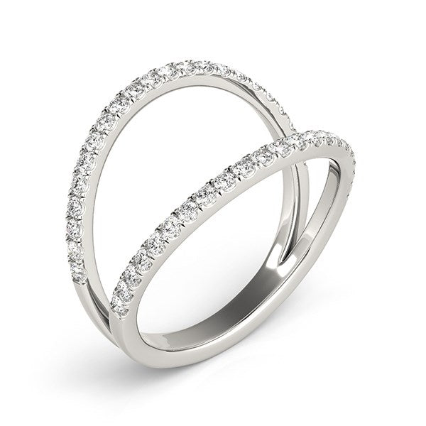 Anillo de oro blanco de 14 k con banda dividida de diamantes (1/4 ct)