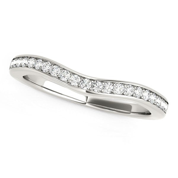 Alianza de boda de oro blanco de 14 k con diamantes curvados (1/6 ct)