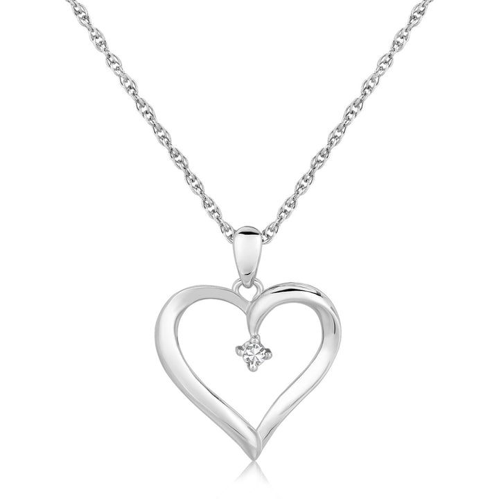 Colgante de corazón abierto adornado con diamantes en plata de ley (0,03 ct)