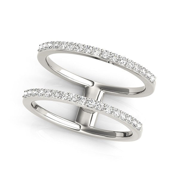 Anillo de oro blanco de 14 k con diseño de doble banda y diamantes (1/3 ct)