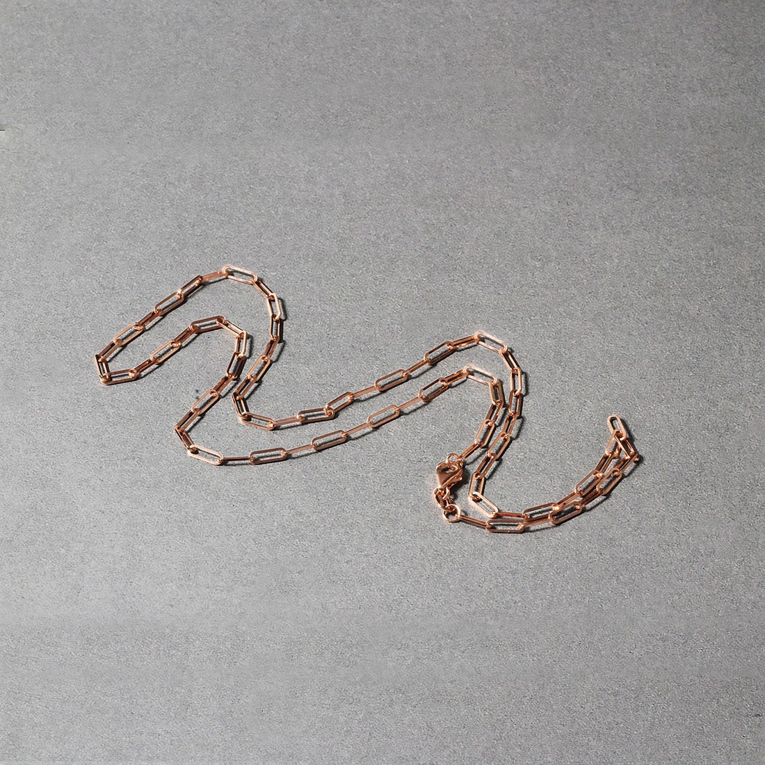 Cadena delicada con clip de oro rosa de 14 quilates (2,10 mm)