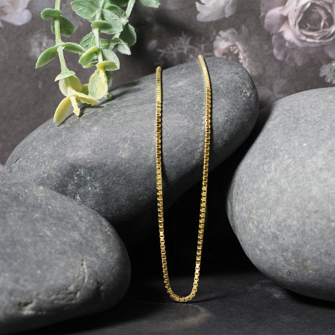 Cadena clásica de oro amarillo de 10 k (1,40 mm)